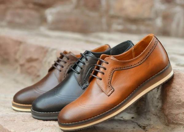 Factors to consider while selecting leather shoes