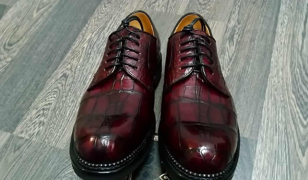  how to make black leather shoes shine 