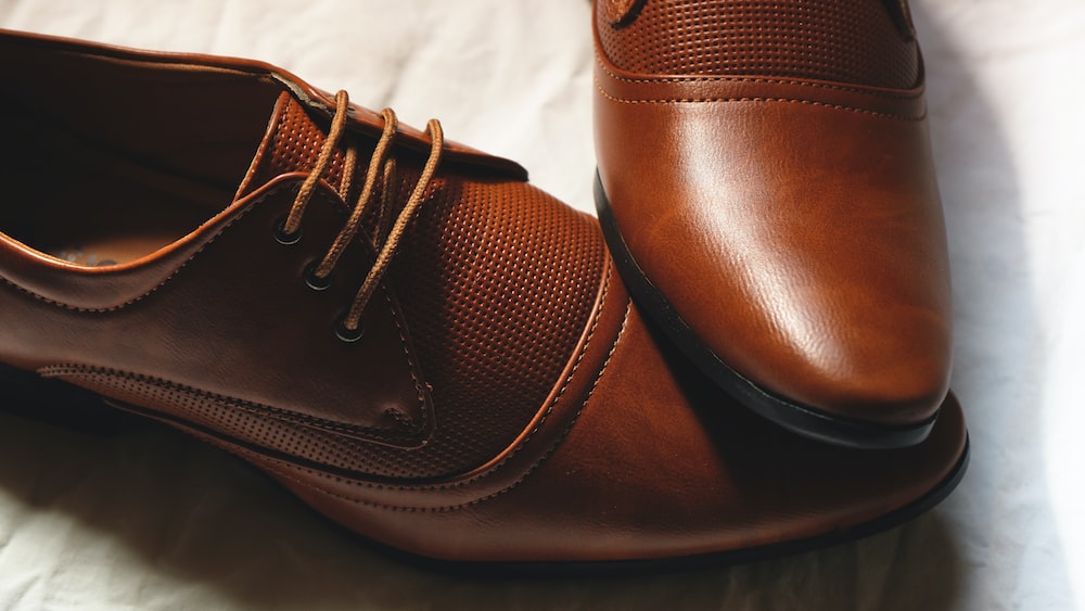 Buying best types of leather shoes